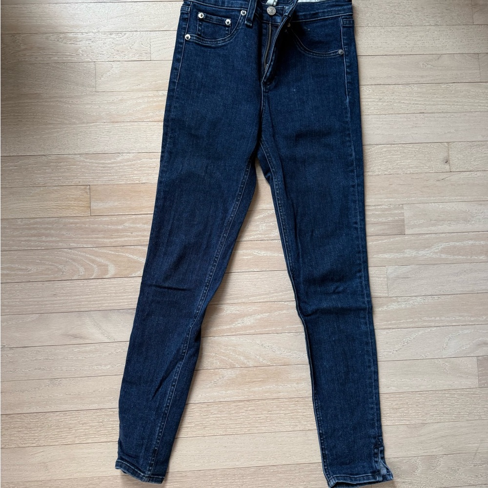 Rag & Bone Skinny 10 inch capri. Split Hem. Dark Paz